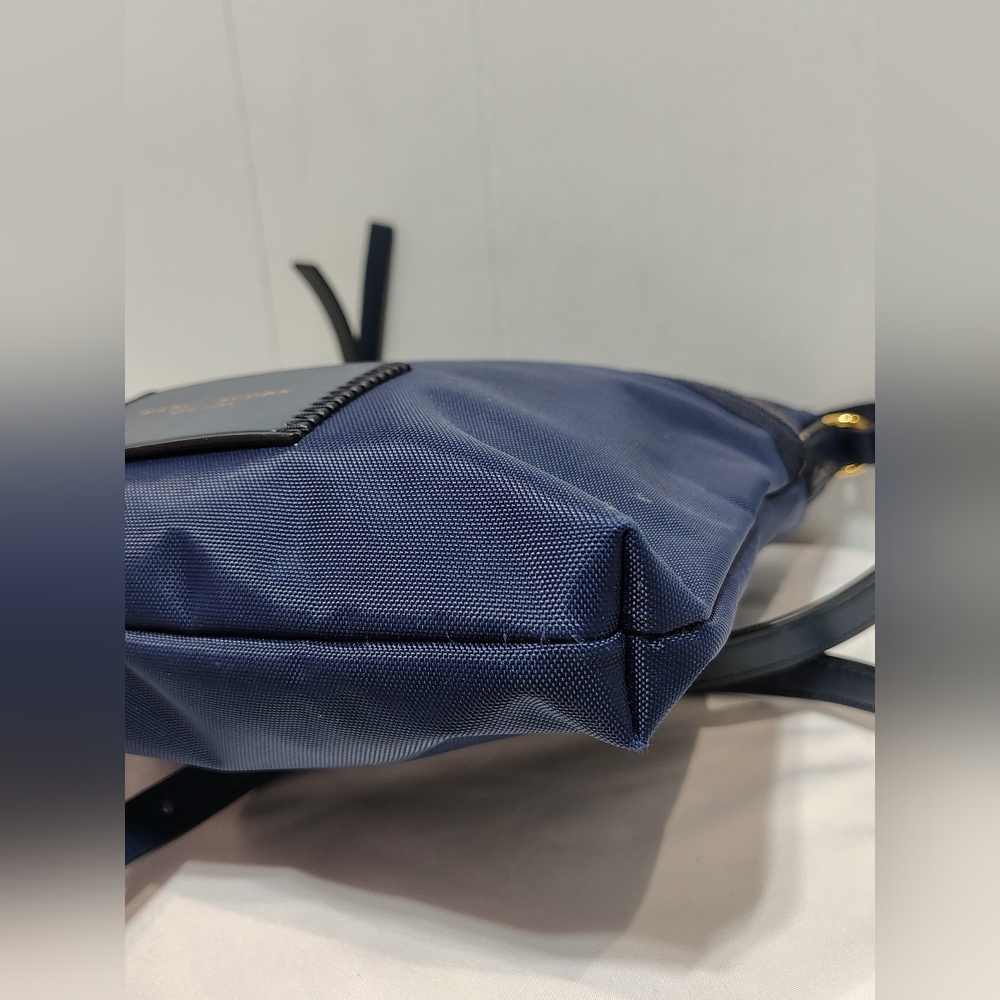 Marc Jacobs Navy Nylon Crossbody Bag Minimalist Lightweight Travel - Picture 5 of 15